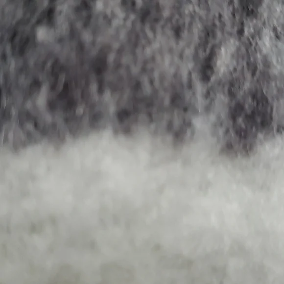 Banana Republic 50" x 60" Soft Blanket NWT Gray White - Picture 10 of 13